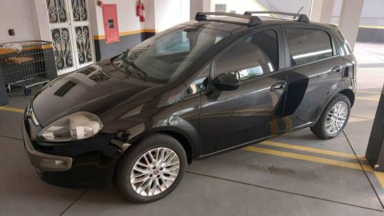 FIAT PUNTO 1.6 ESSENCE 16V FLEX 4P MANUAL FIAT PUNTO 1.6 ESSENCE 16V FLEX 4P MANUAL